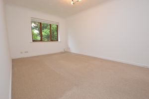 Living Room pic1- click for photo gallery
